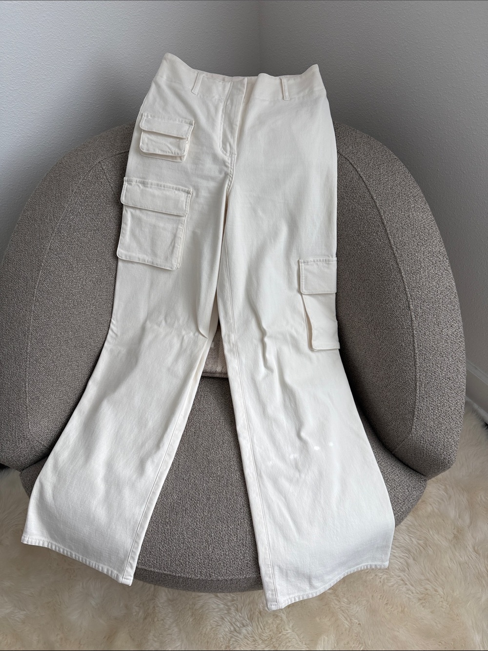Wilfred Cream Cargo Boot-Cut Pants